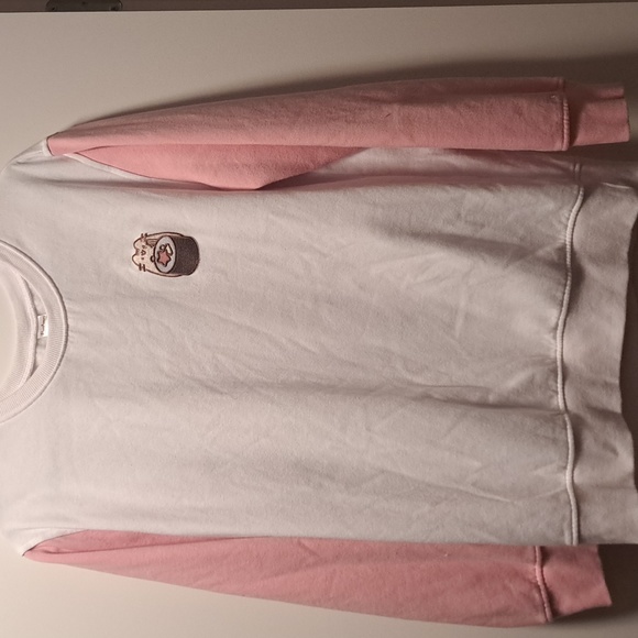 Pusheen Box Exclusive Sweater - Picture 1 of 3